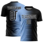 Benutzerdefinierte schwarz hellblau-weiß Gradientenlinie Sublimation Fußballuniform Trikot Benutzerdefinierte schwarz hellblau-weiß Gradientenlinie Sublimation Fußballuniform Trikot